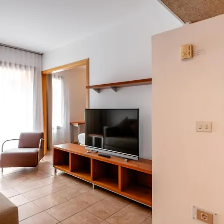 Szálloda Nm By Escampa 4*