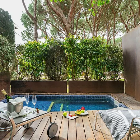 Nm By Escampa Szálloda 4*