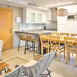 Nm By Escampa Otel
