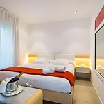Otel Nm By Escampa