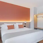 Nm By Escampa Otel