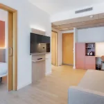 Otel Nm By Escampa 4*