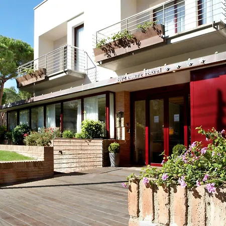 Hotell Nm By Escampa 4*