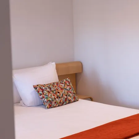 Nm By Escampa بلاتجا ذارو