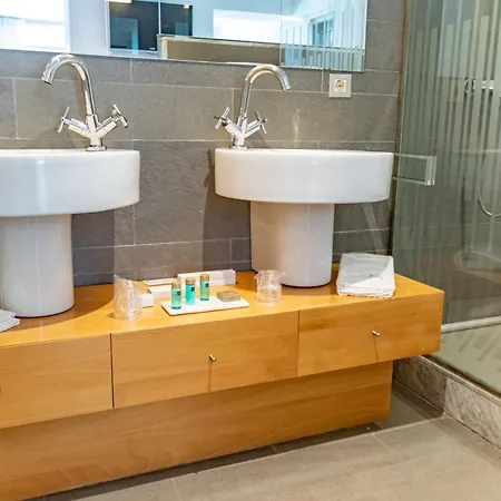 Nm By Escampa Hotel 4*