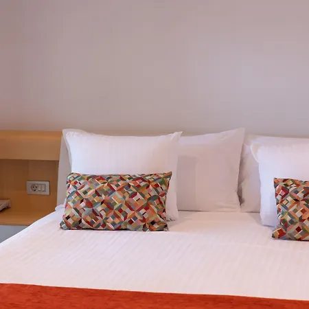 Szálloda Nm By Escampa 4*