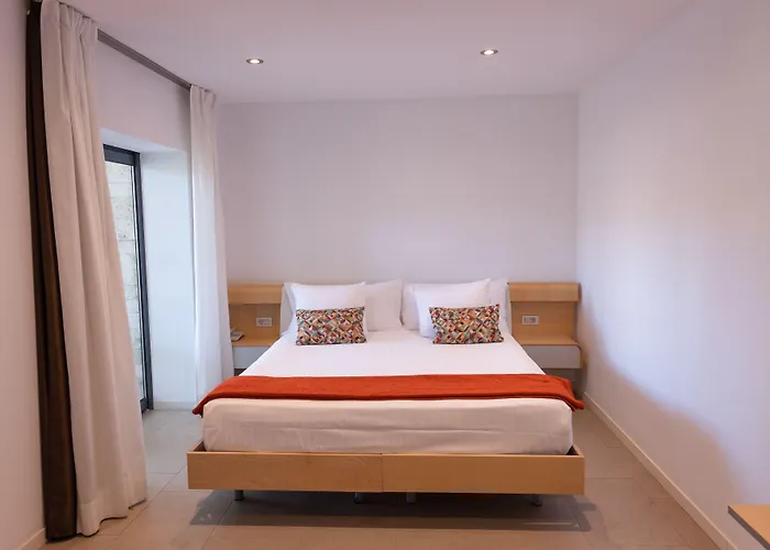 Nm By Escampa Otel 4*