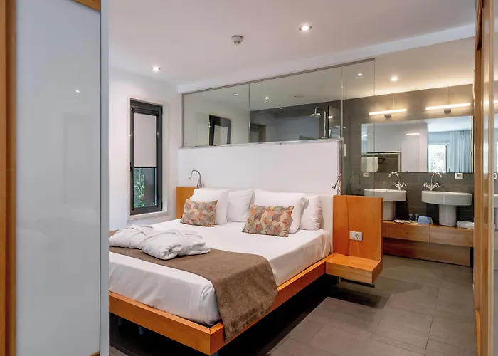 Otel Nm By Escampa 4*